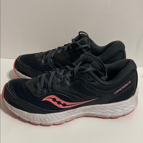 Saucony Women's Black and Pink Running Shoes Size 7.5 - Picture 3 of 9